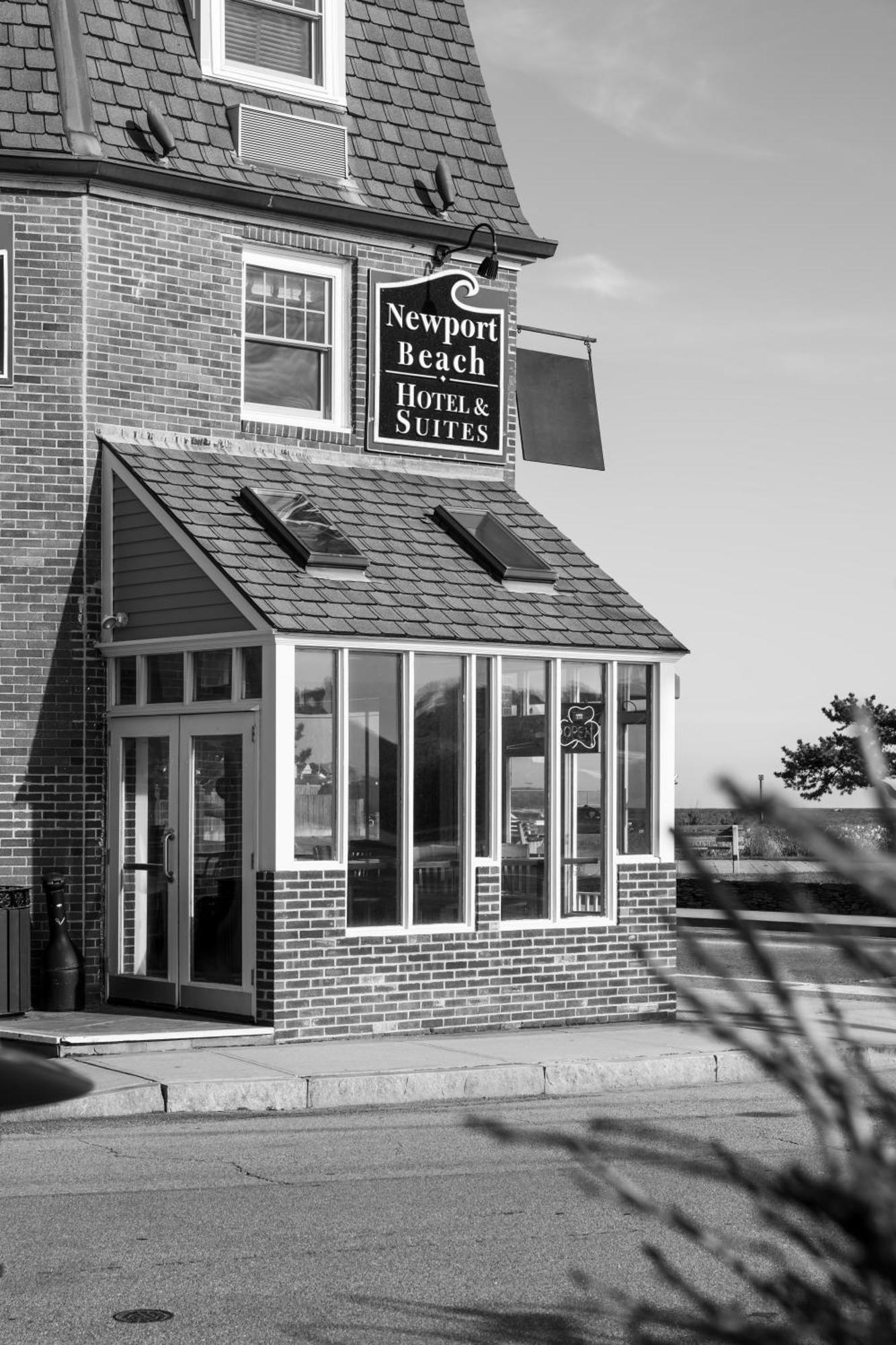 Newport Beach Hotel & Suites Middletown Esterno foto