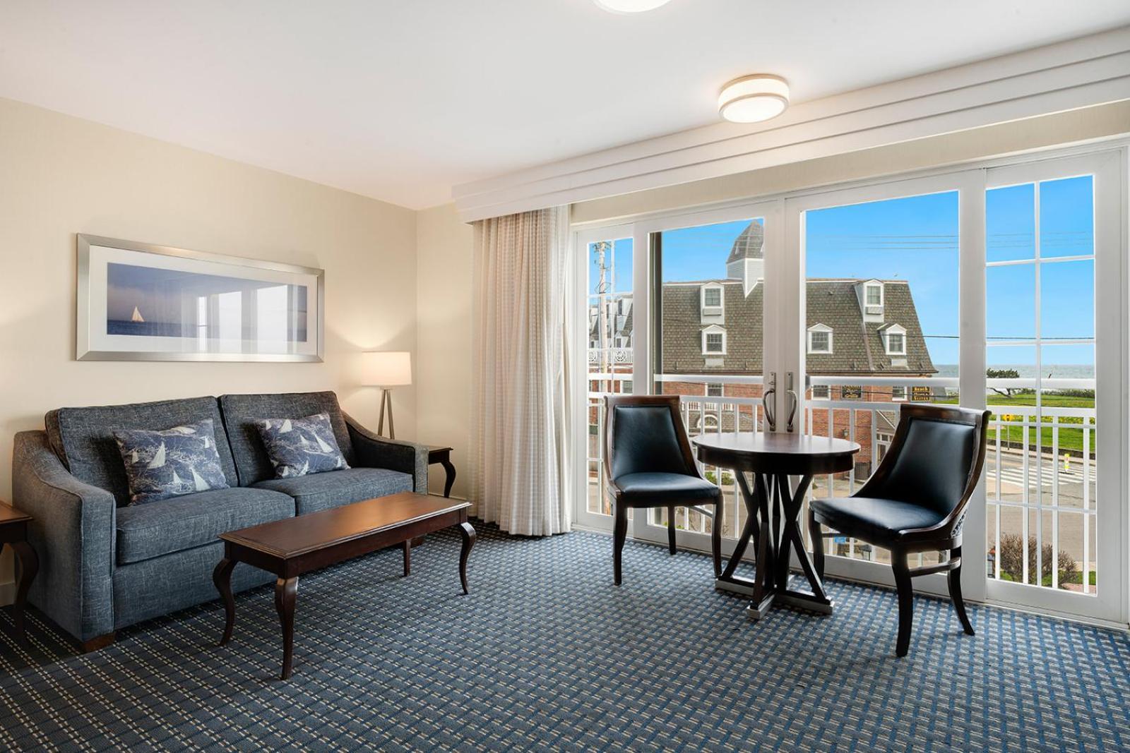 Newport Beach Hotel & Suites Middletown Esterno foto