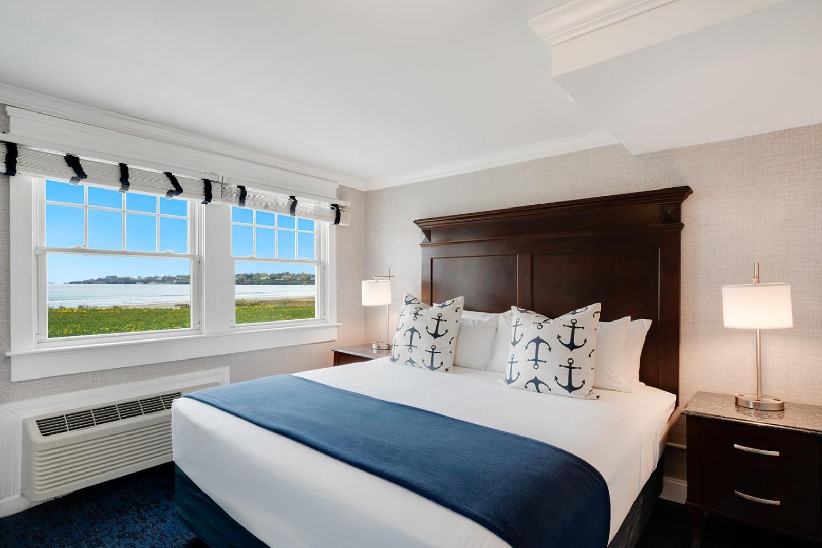 Newport Beach Hotel & Suites Middletown Esterno foto